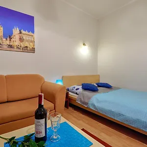  Apartment Libro